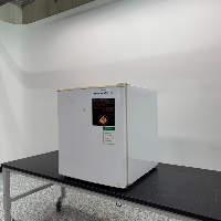 VWR R406FA16 Under Counter Refrigerator image 1